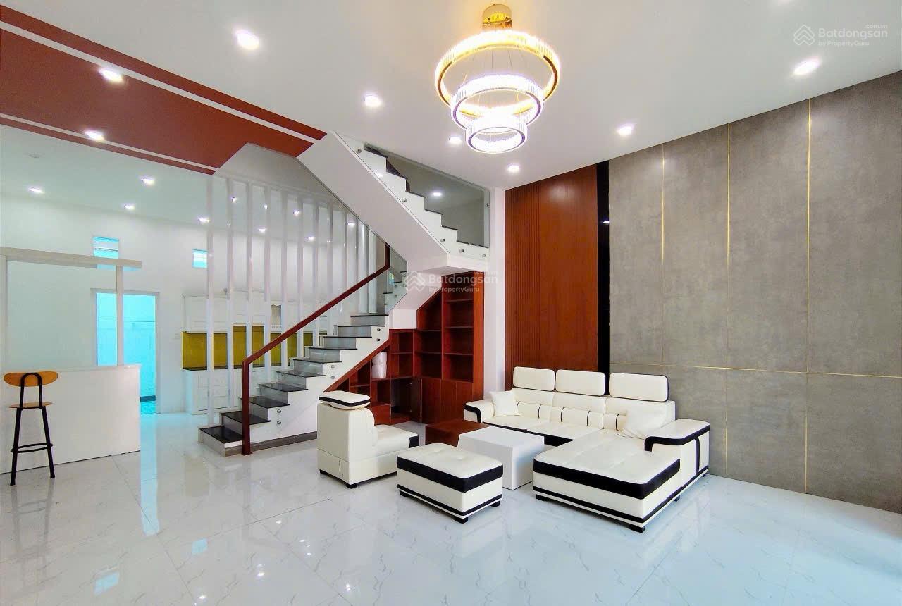 CHO THUÊ NHÀ 1 TRỆT 2 LẦU FULL NỘI THẤT ĐƯỜNG SỐ 9 KDC NAM LONG HỒNG PHÁT