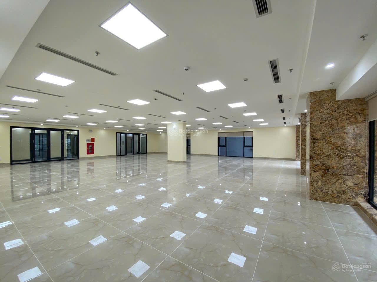 Cho thuê nhà mặt phố tại đường Nguyễn Trãi - Vũ Trọng Phụng - TX, 90triệu vnd, 150 m2 x 9T 1 hầm Cho thuê nhà mặt phố tại đường Nguyễn Trãi - Vũ Trọng Phụng - TX, 90triệu vnd, 150 m2 x 9T 1 hầm