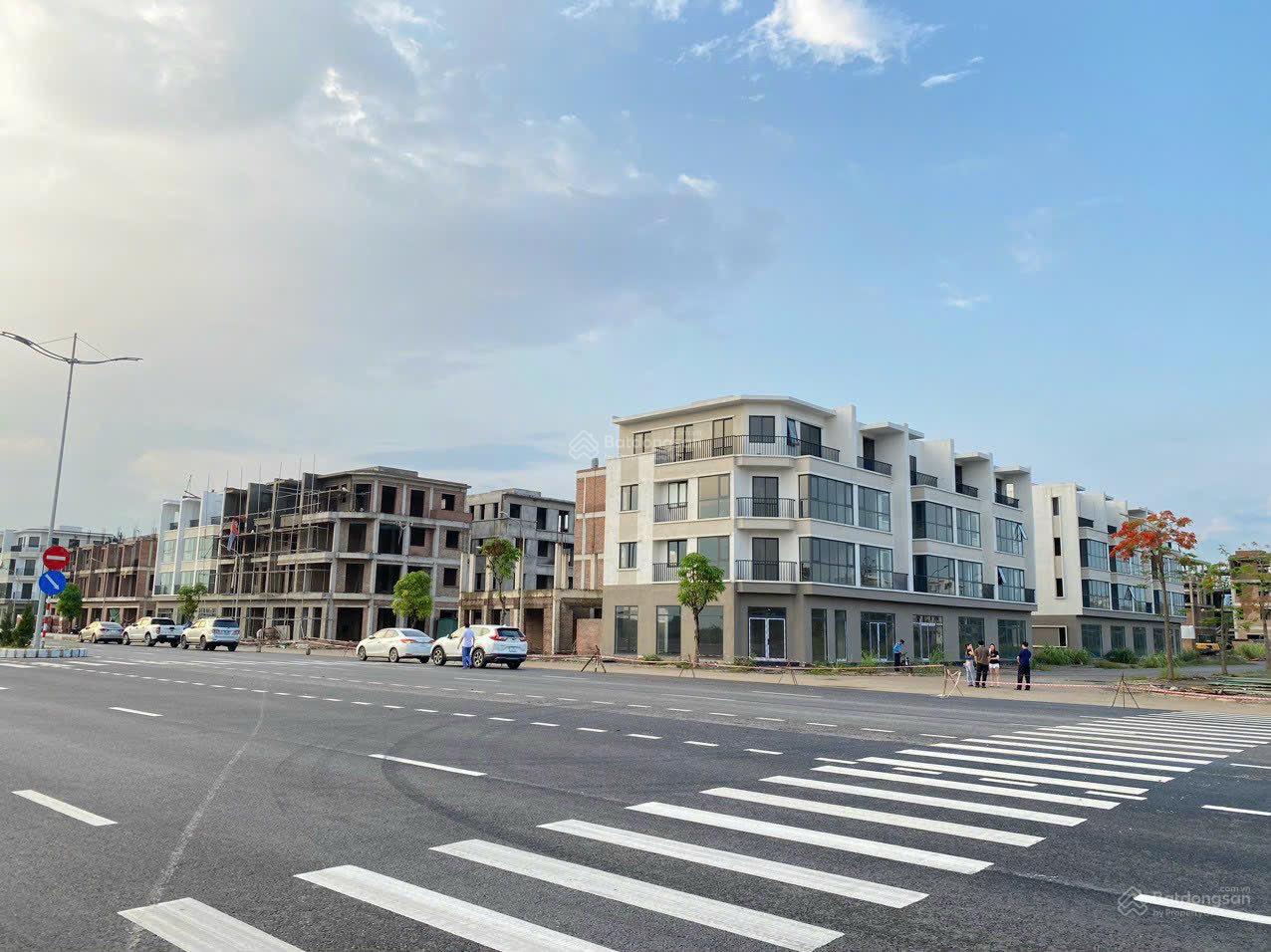 Đón sóng đường bao biển Flc Tropical Cao Xanh Hà Khánh Hạ Long rẻ nhất thị trường. Lh 0987 257 *** Đón sóng đường bao biển Flc Tropical Cao Xanh Hà Khánh Hạ Long rẻ nhất thị trường. Lh 0987 257 ***