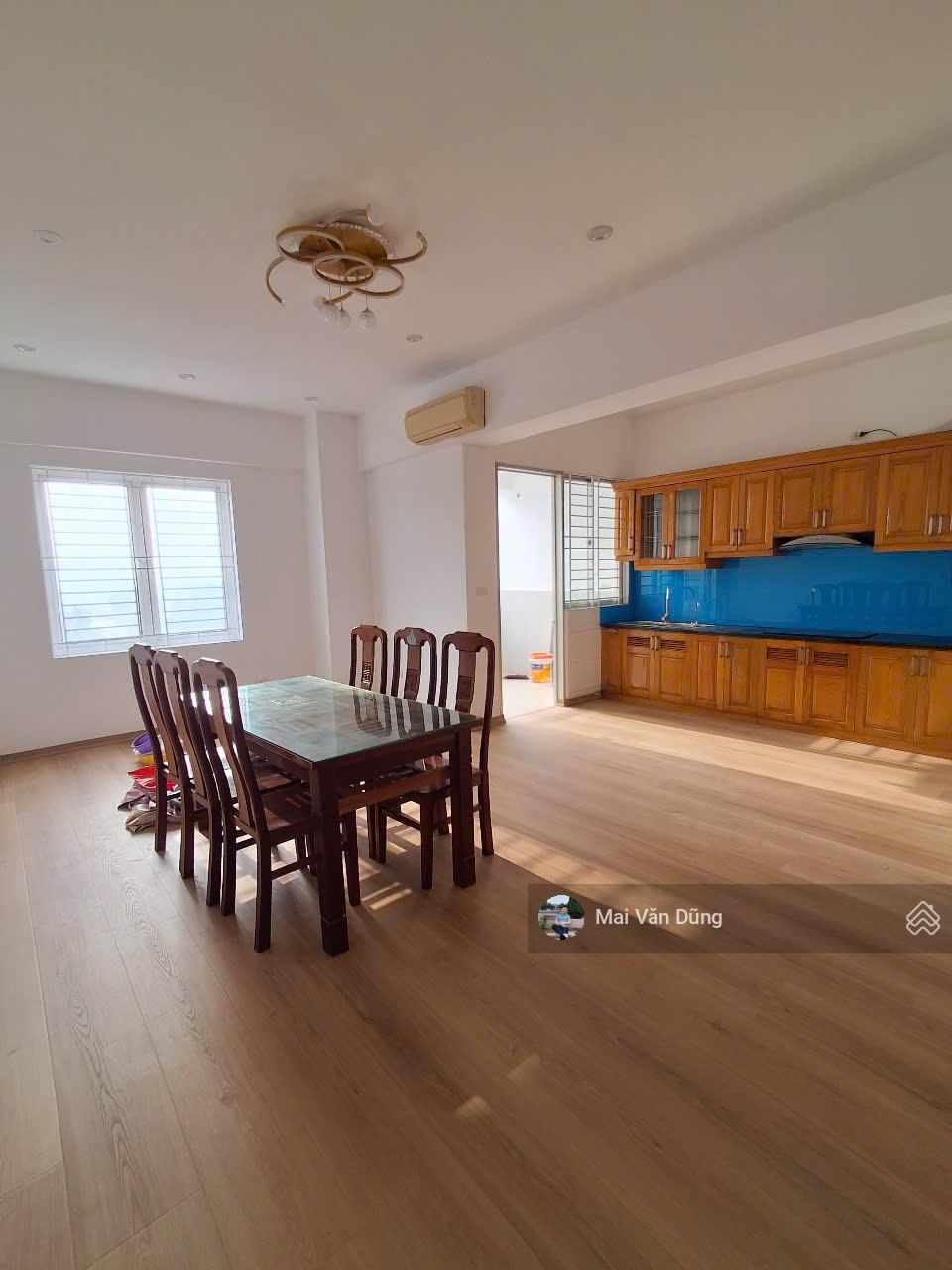 Bán CC hàng hiếm tại Giang Biên, 5,99 tỷ, 98m2, phong thủy tốt Bán CC hàng hiếm tại Giang Biên, 5,99 tỷ, 98m2, phong thủy tốt