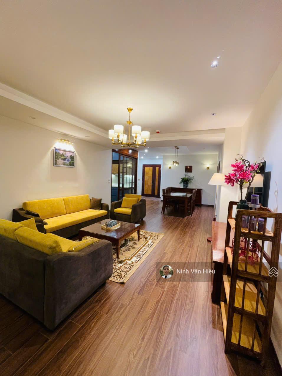 CHO THUÊ CĂN HỘ TẦNG TRUNG TÒA E CIPUTRA HÀ NỘI 123M2 ĐỦ ĐỒ ĐẸP