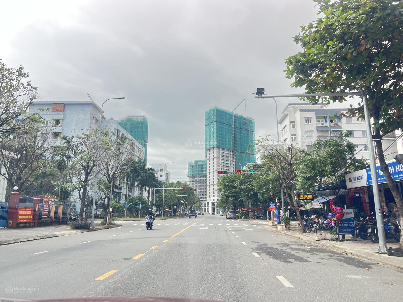 Bán lô góc 2 MT đường 15m Vân Đồn gần Trần Hưng Đạo, sông Hàn 154m2, ngang hơn 8m