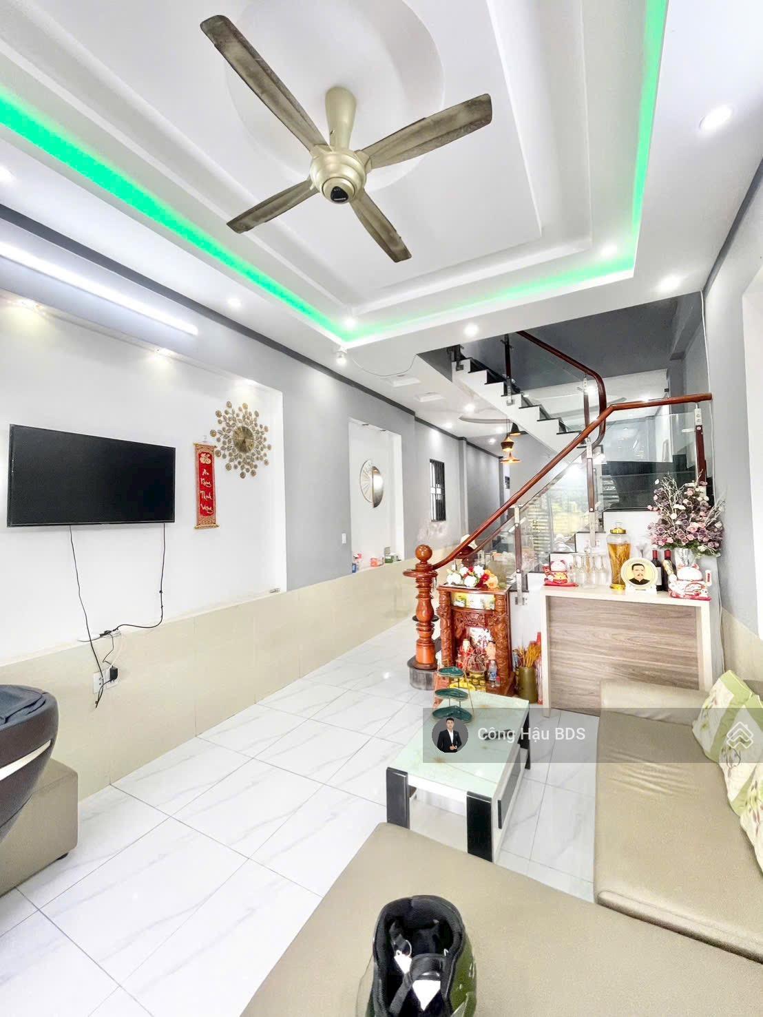 Nhà MT Nguyễn Công Trứ, P. Đông Hoà. DT: 92M2 (4x 23M). ODT: 72M2. Đường 6M. Gồm: 3 PN- 2WC. 5.75Tỷ