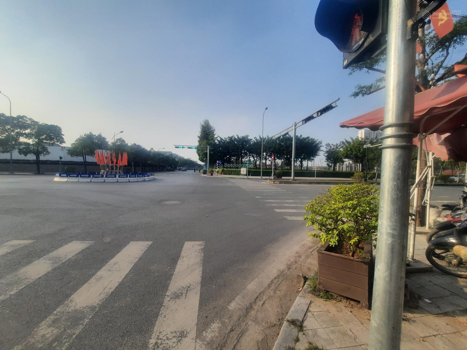 Bán Đất Vạn Phúc Hà Đông 80m2 Mặt tiền 5.2m KhuĐấuGiá Ô tô tránh Vỉa Hè Xây Văn Phòng Xây CCMN LHCC