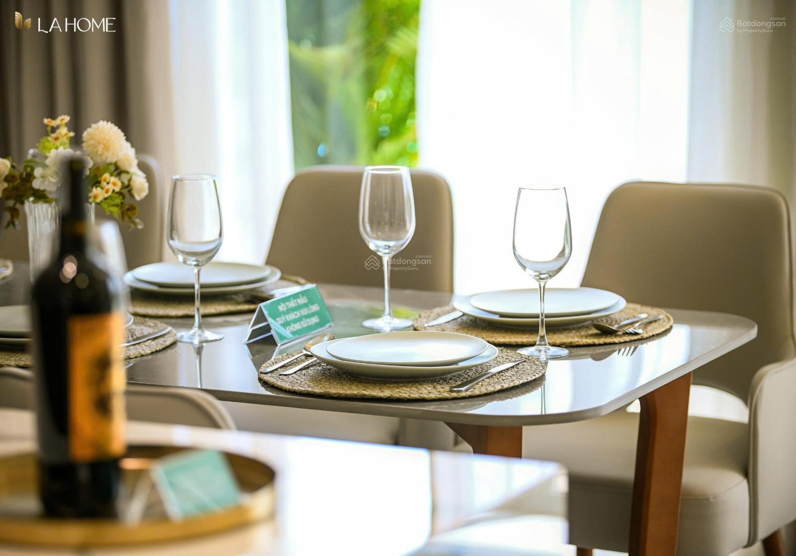 Chính chủ cần sang nhượng căn nhà phố vườn 96m2 6x16m Gía rẻ hơn CĐT 500tr bank 70% lh 0932 094 ***. Chính chủ cần sang nhượng căn nhà phố vườn 96m2 6x16m Gía rẻ hơn CĐT 500tr bank 70% lh 0932 094 ***.