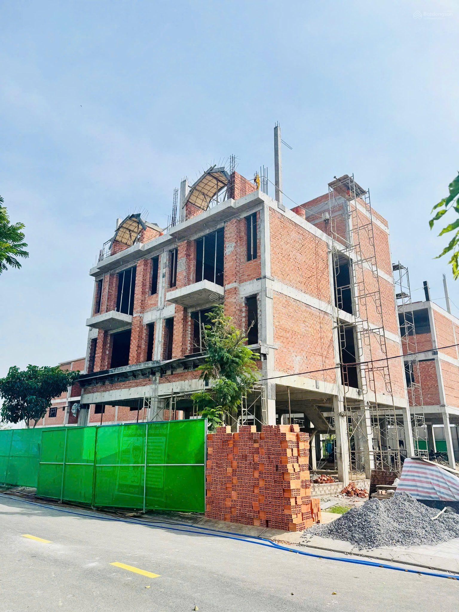 Lô Đất Suất nội bộ Giai đoạn 1 The Solia, Lương Hòa, Bến Lức, Long An. Giá: 2,2 tỷ, 90m2 vị trí đẹp Lô Đất Suất nội bộ Giai đoạn 1 The Solia, Lương Hòa, Bến Lức, Long An. Giá: 2,2 tỷ, 90m2 vị trí đẹp