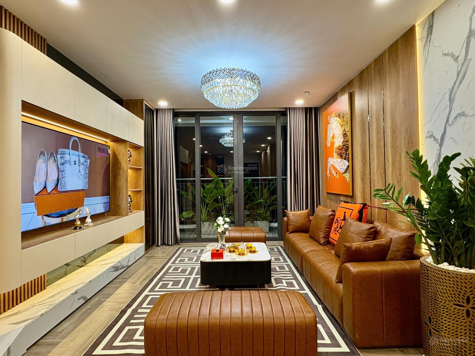 CT4 Vimeco Nguyễn Chánh. Chủ Nhà Gửi Bán Căn 3PN. 2VC. DT: 148m2. Full nội Thất. Có Slot Ôto. 14tỷ6