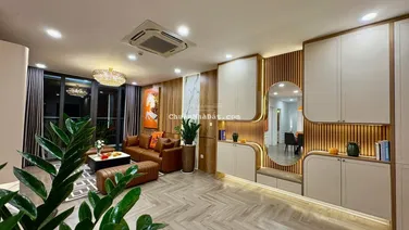CT4 Vimeco Nguyễn Chánh. Chủ Nhà Gửi Bán Căn 3PN. 2VC. DT: 148m2. Full nội Thất. Có Slot Ôto. 14tỷ6