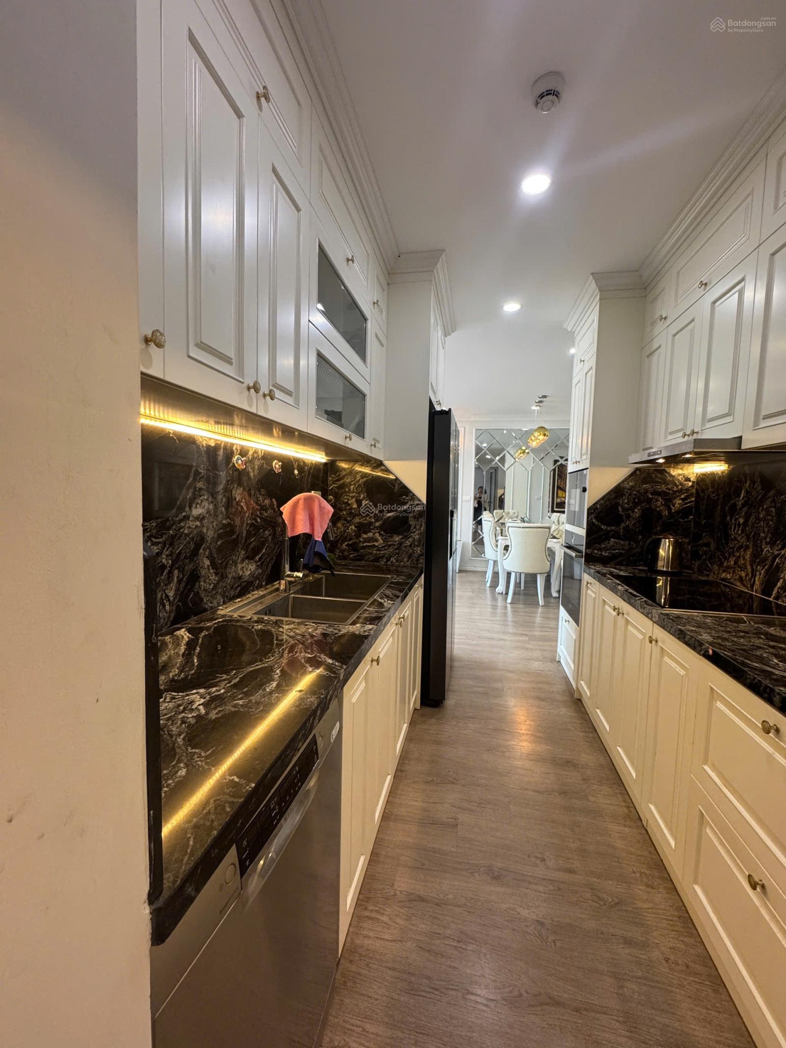 NHÀ EM CẦN CHO KHÁCH TRỰC TIẾPTHUÊ CĂN HỘ 2PN+ 1. NHÀ THIẾT KẾ NỘI THẤT CAO CẤP LH 0942 713 ***(zalo) NHÀ EM CẦN CHO KHÁCH TRỰC TIẾPTHUÊ CĂN HỘ 2PN+ 1. NHÀ THIẾT KẾ NỘI THẤT CAO CẤP LH 0942 713 ***(zalo)