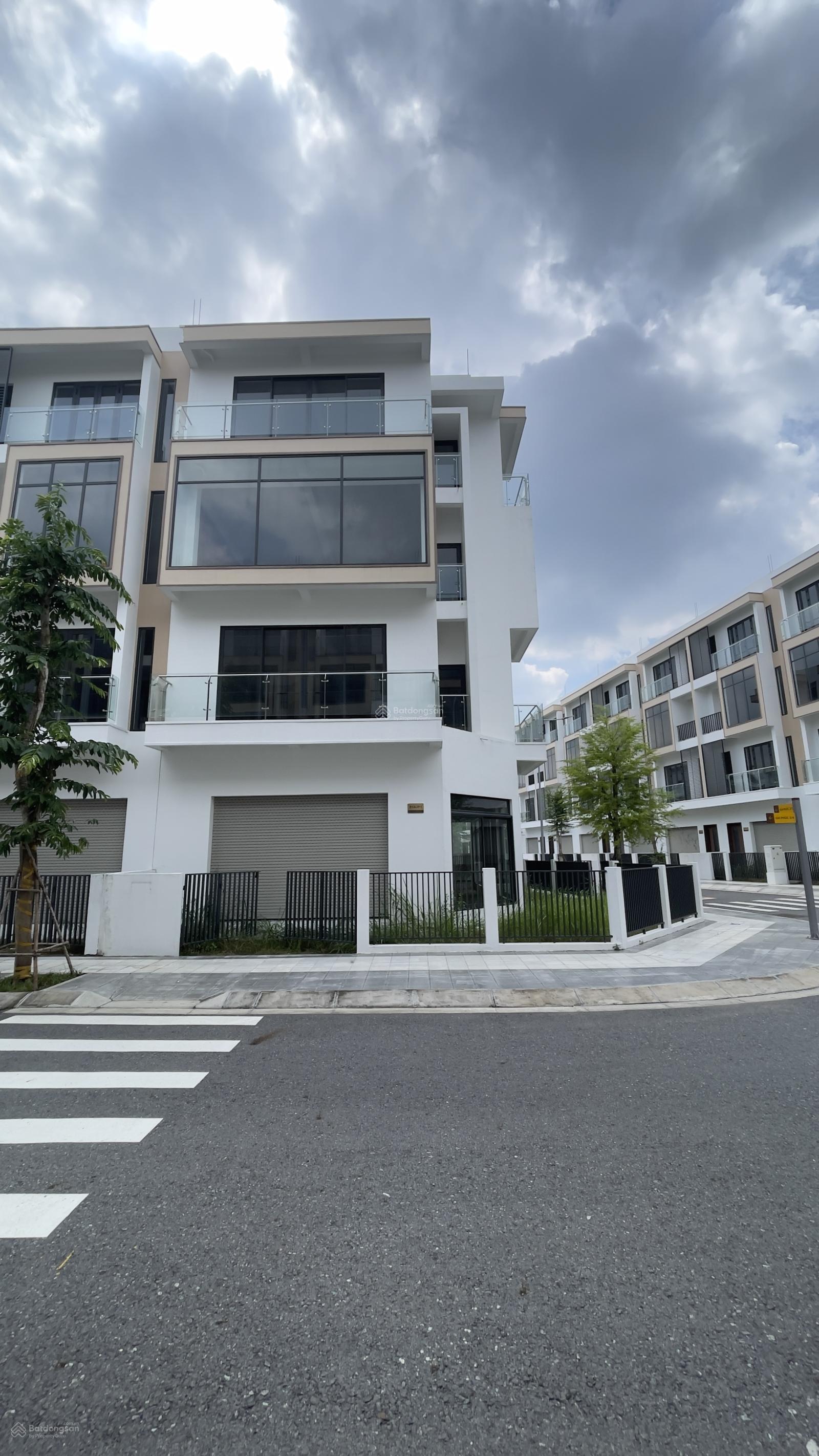 Căn góc lớn 202m2 giá 8,6tỷ. LH: 0961 575 *** Căn góc lớn 202m2 giá 8,6tỷ. LH: 0961 575 ***