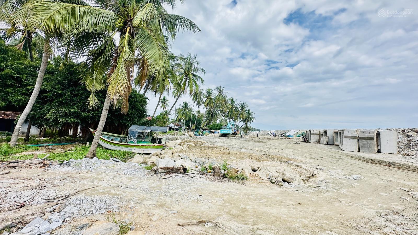 Đất mặt biển, KKT Vân Phong. Lô góc 3 mặt tiền, dân cư đông 45tr/m2