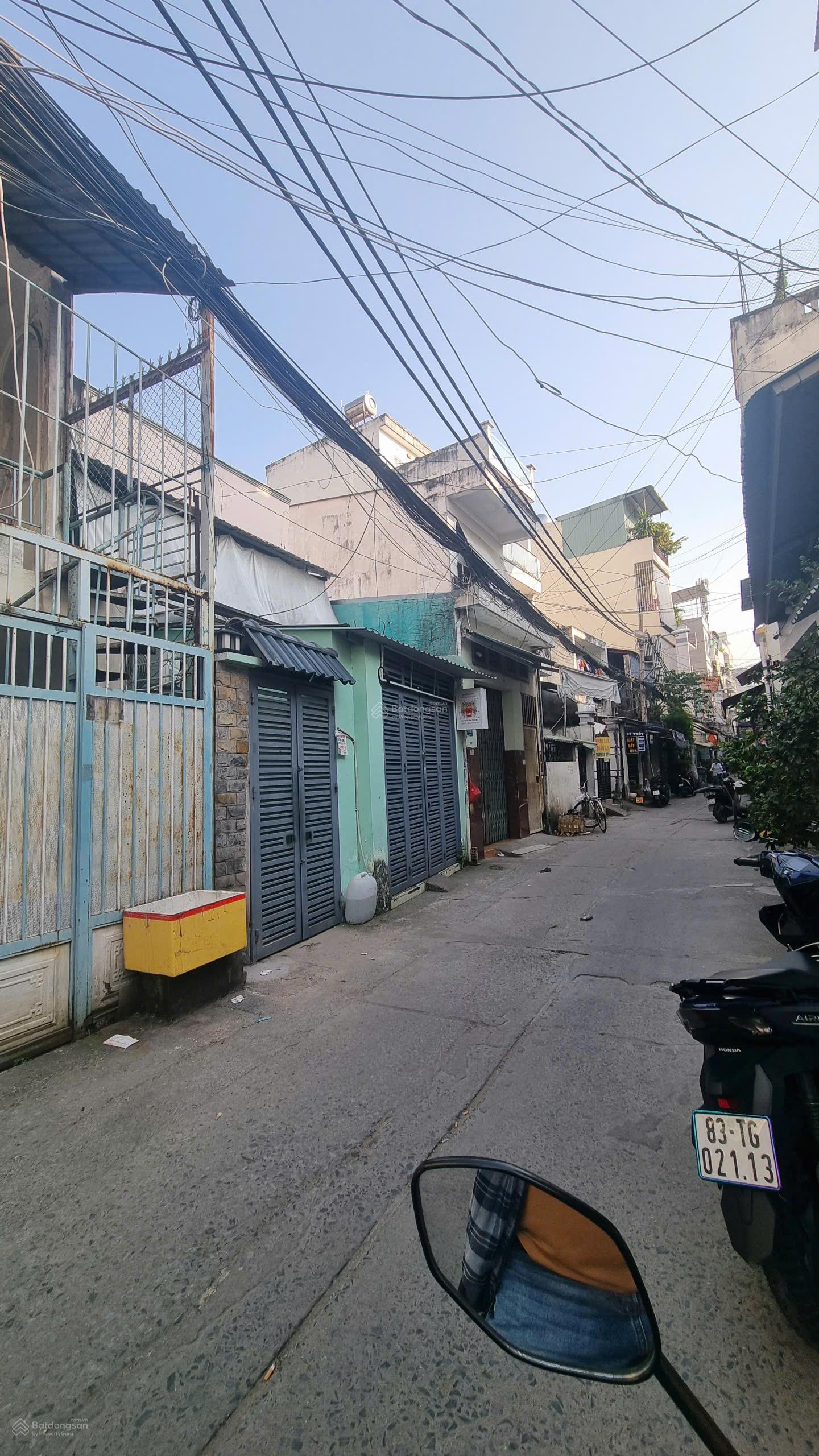 Nhà bán 6TY500 4X19 = 75M Dãy trọ hẻm xe hơi đường Bùi Văn Ba, Tân Thuận Đông, Q7. Nhà bán 6TY500 4X19 = 75M Dãy trọ hẻm xe hơi đường Bùi Văn Ba, Tân Thuận Đông, Q7.