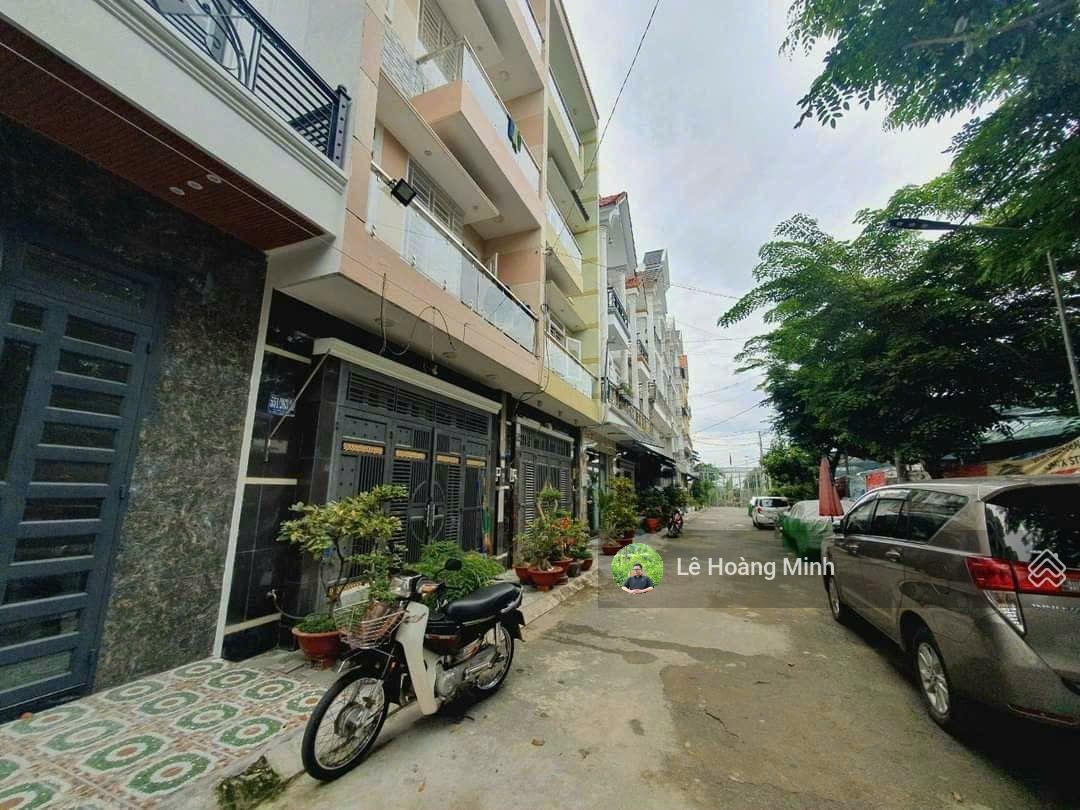 Nhà phố 3 tầng, 5m x 11m, 1/ hẻm 8m, khu vip đường Hiệp Thành 7