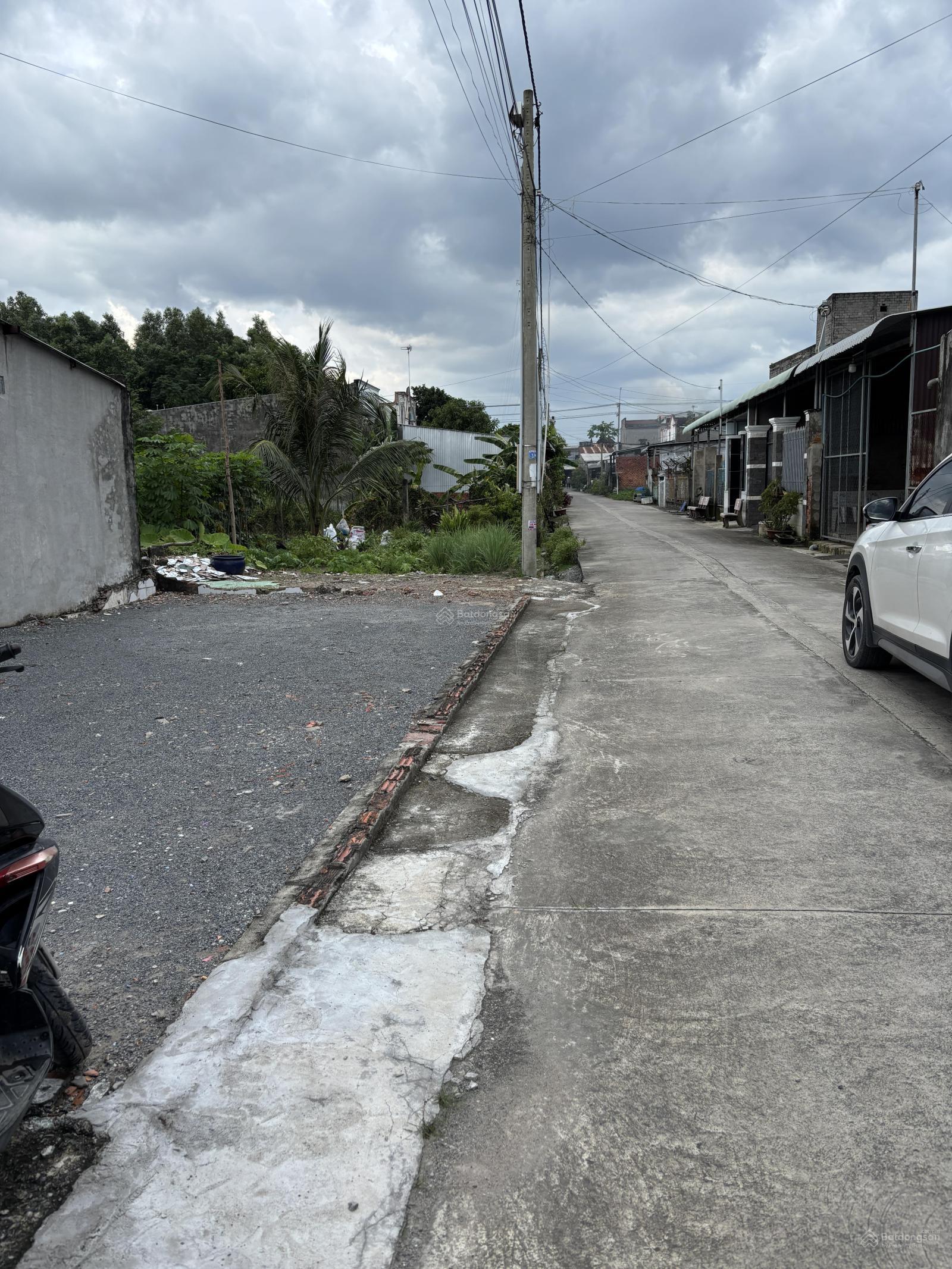 Bán nhanh lô góc hẻm thông đường xe hơi tránh nhau