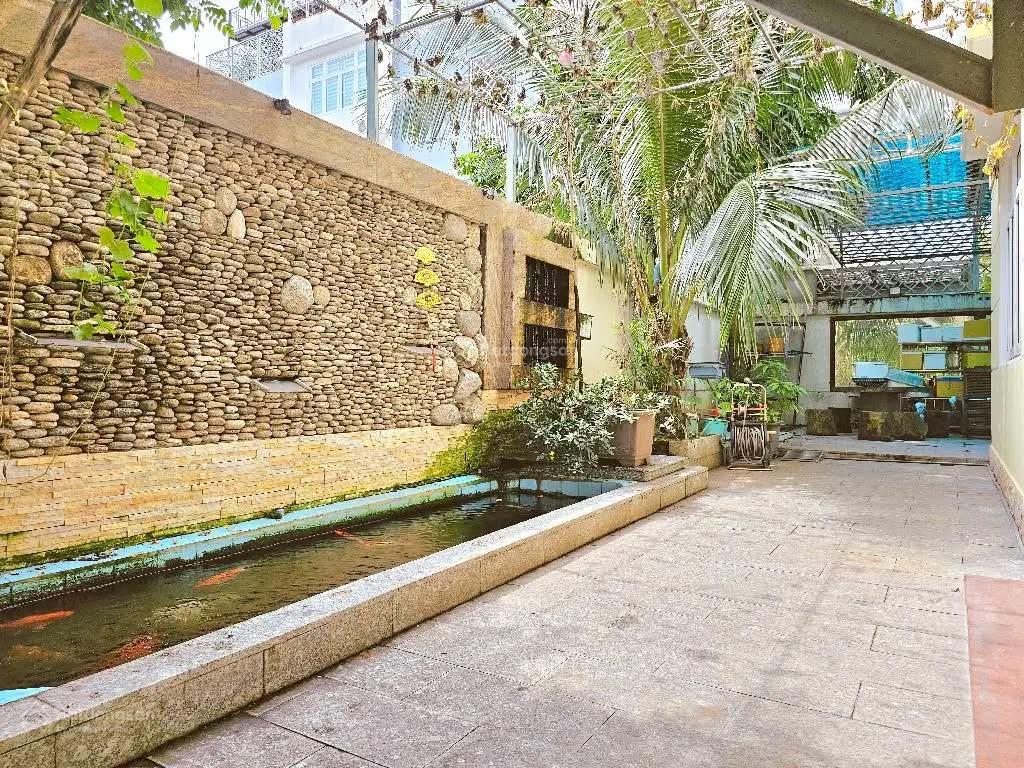 Bán biệt thự Góc 2 mặt tiền KDC Gia Hoà, Phước Long B, Quận 9, giá siêu hời 23,8 tỷ,DT: 252m2