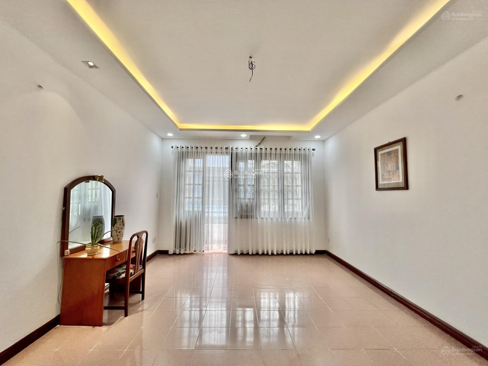 Hẻm xe hơi Nguyễn Đình Chiểu, Phường 5, Quận 3 (3.3x13m, 3 lầu), giá 11 tỷ