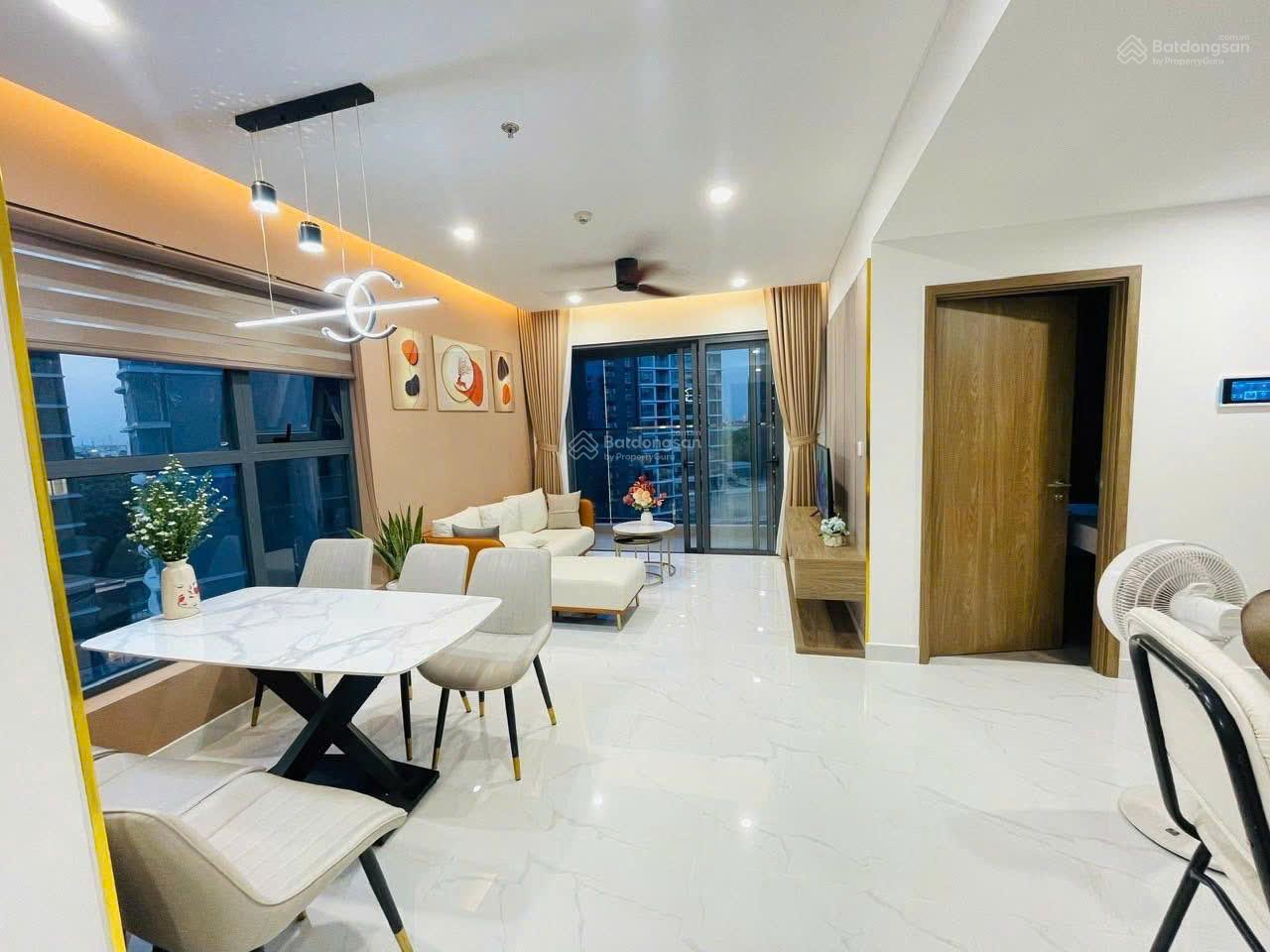 Bán CHCC Carillon Apartment 5 tỷ 86 m2 2PN, 2WC Hoàng Hoa Thám, Tân Bình. LH 0932 132 *** Gặp Hiển