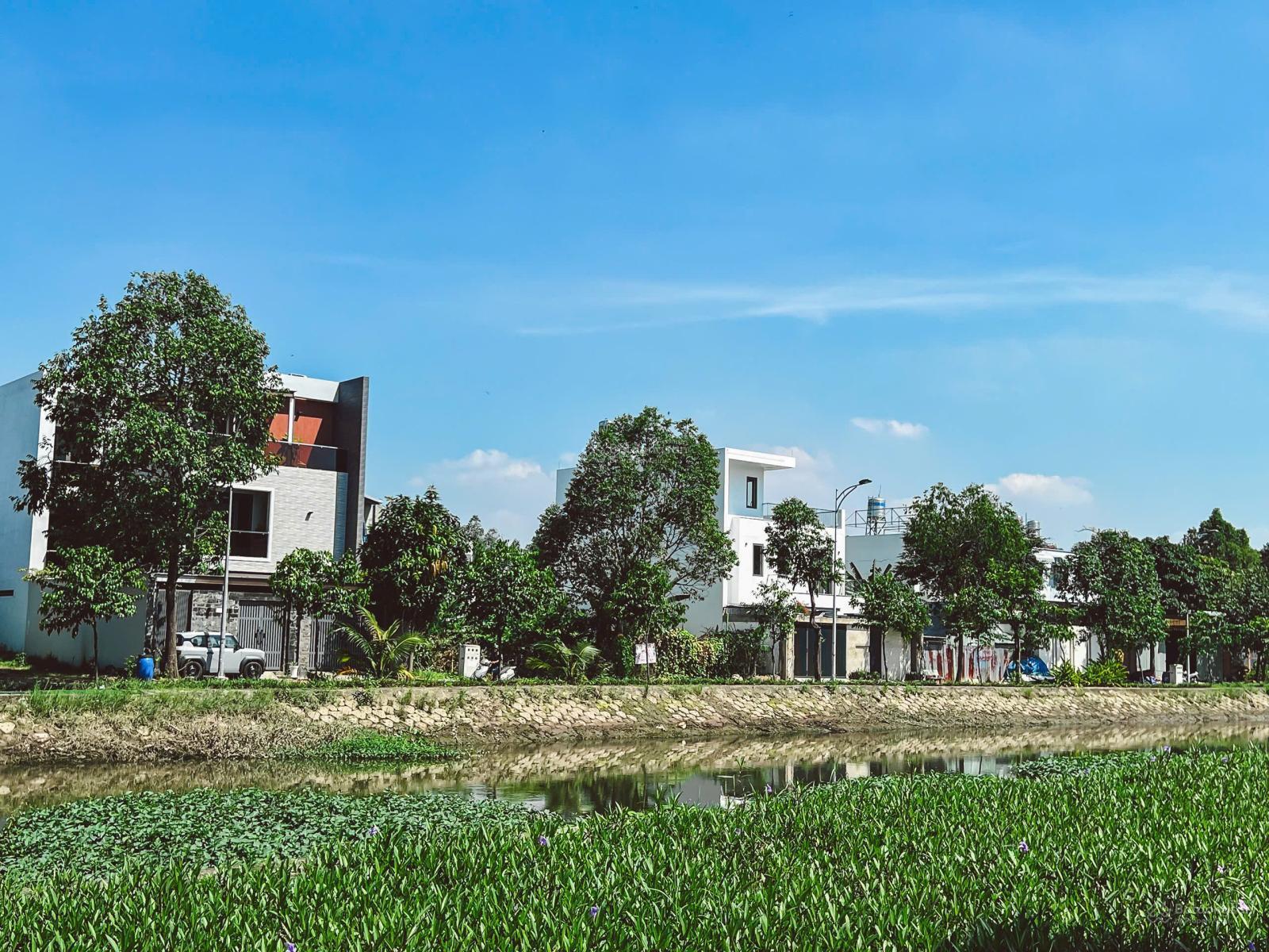 Bán Nhà Góc 2 mặt tiền đường 22m và 10m - Diện tích 240,5m2 (11x23) - VIEW SÔNG