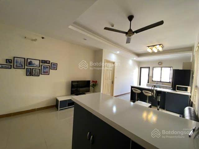 Cho thuê căn hộ Đức Khải Q7, 90m2 2pn -2wc, nội thất, giá 9 triệu/tháng : LH 0902 952 ***