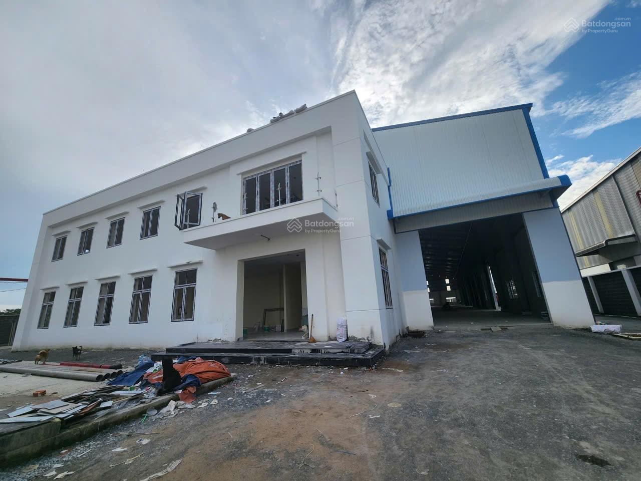 Cho thuê kho xưởng Bến Lức. Tây Ninh (Long An) - Nhà Xưởng: 5.000m, giá 50 nghìn/m2 Cho thuê kho xưởng Bến Lức. Tây Ninh (Long An) - Nhà Xưởng: 5.000m, giá 50 nghìn/m2