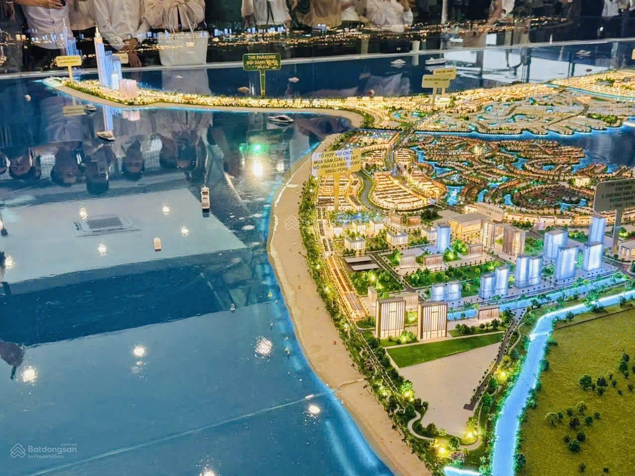 Nhà phố trục đường Ánh Sáng. Giá 9.8 tỷ/75m2 Nhà phố trục đường Ánh Sáng. Giá 9.8 tỷ/75m2