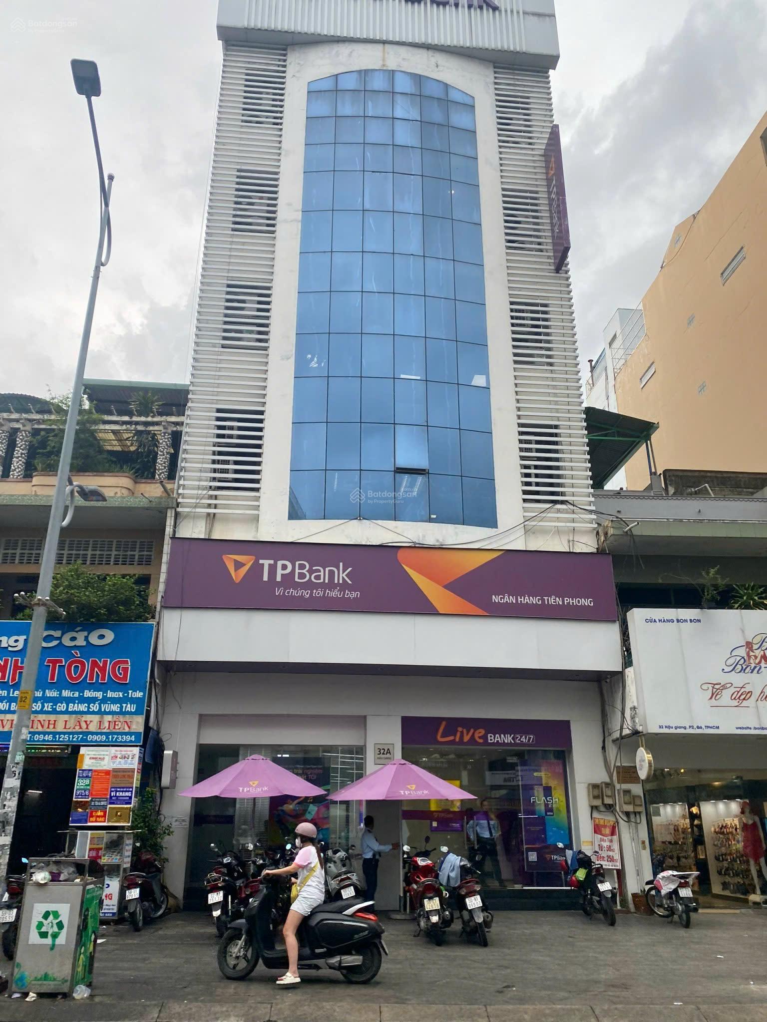 Bán Tòa Nhà Hầm 8 Tầng MT Đỗ Xuân Hợp,Q9-DT:Ngang 10x30m-HĐT 300tr/th- Giá chỉ 48 tỷ. 0944 575 ***