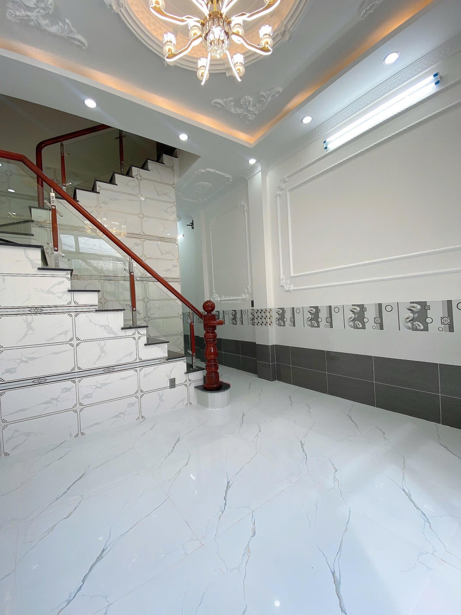 Bán nhà lầu mới rất đẹp nằm gần đại học Cần Thơ hẻm 138 đường Trần Hưng Đạo nhà có 3 phòng ngủ