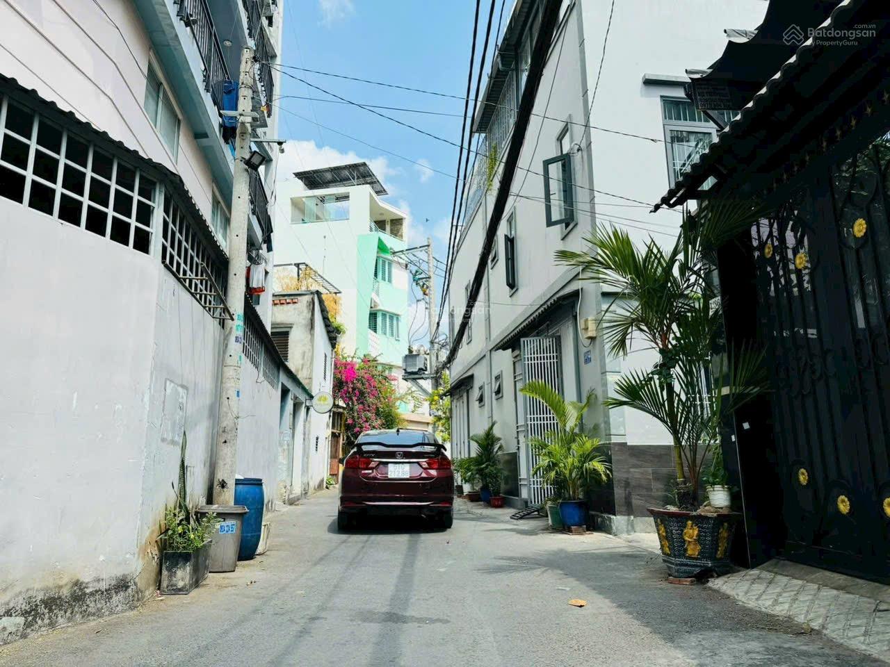 Hàng đầu tư 8 tỷ hơn - Nhà 2 Tầng - 115m² - TN 30 triệu / tháng - Xe hơi thông - gần ĐH Ngân Hàng