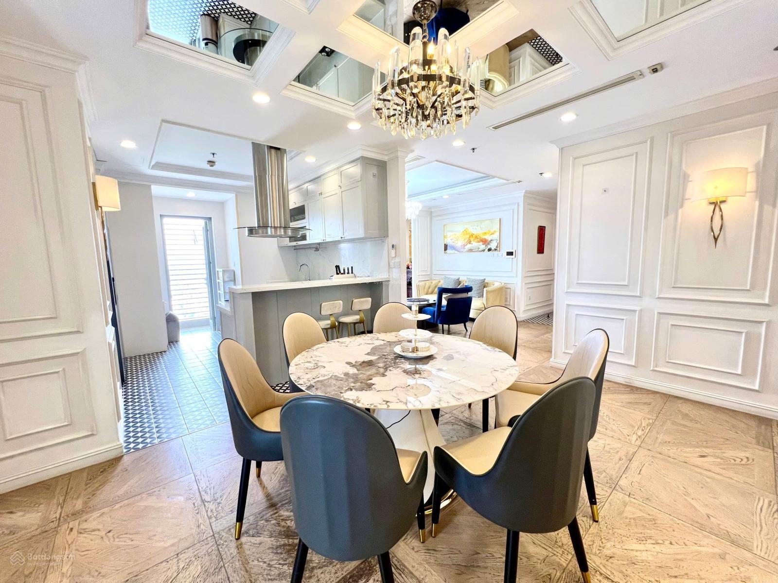 Cho thuê CH 3PN, 120m2, 30 triệu VND tại Vinhomes Central Park, Bình Thạnh, HCM