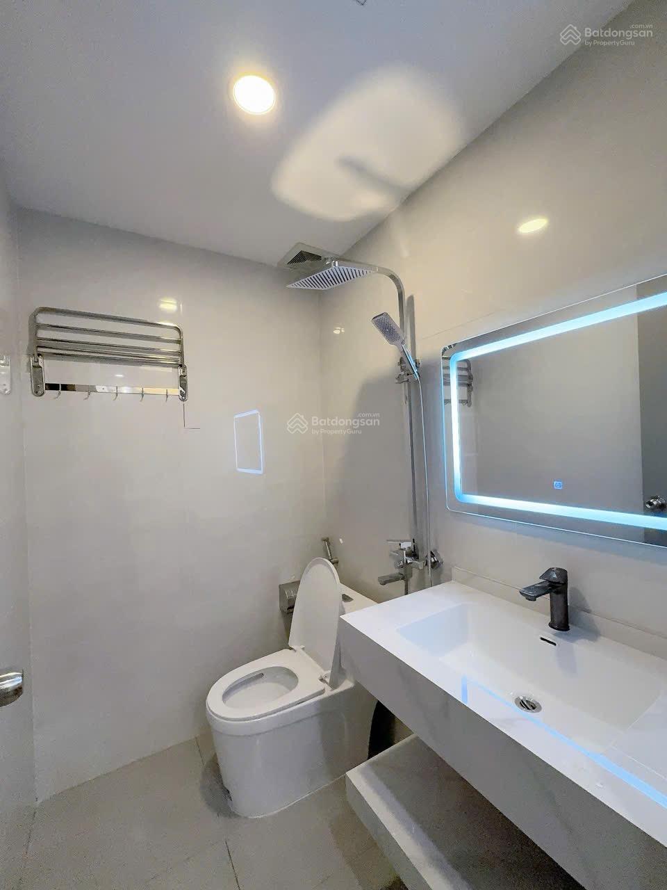 Căn hộ 3 ngủ 2wc full mới 100% 78.28m tim tường giá 4ty3 thu về