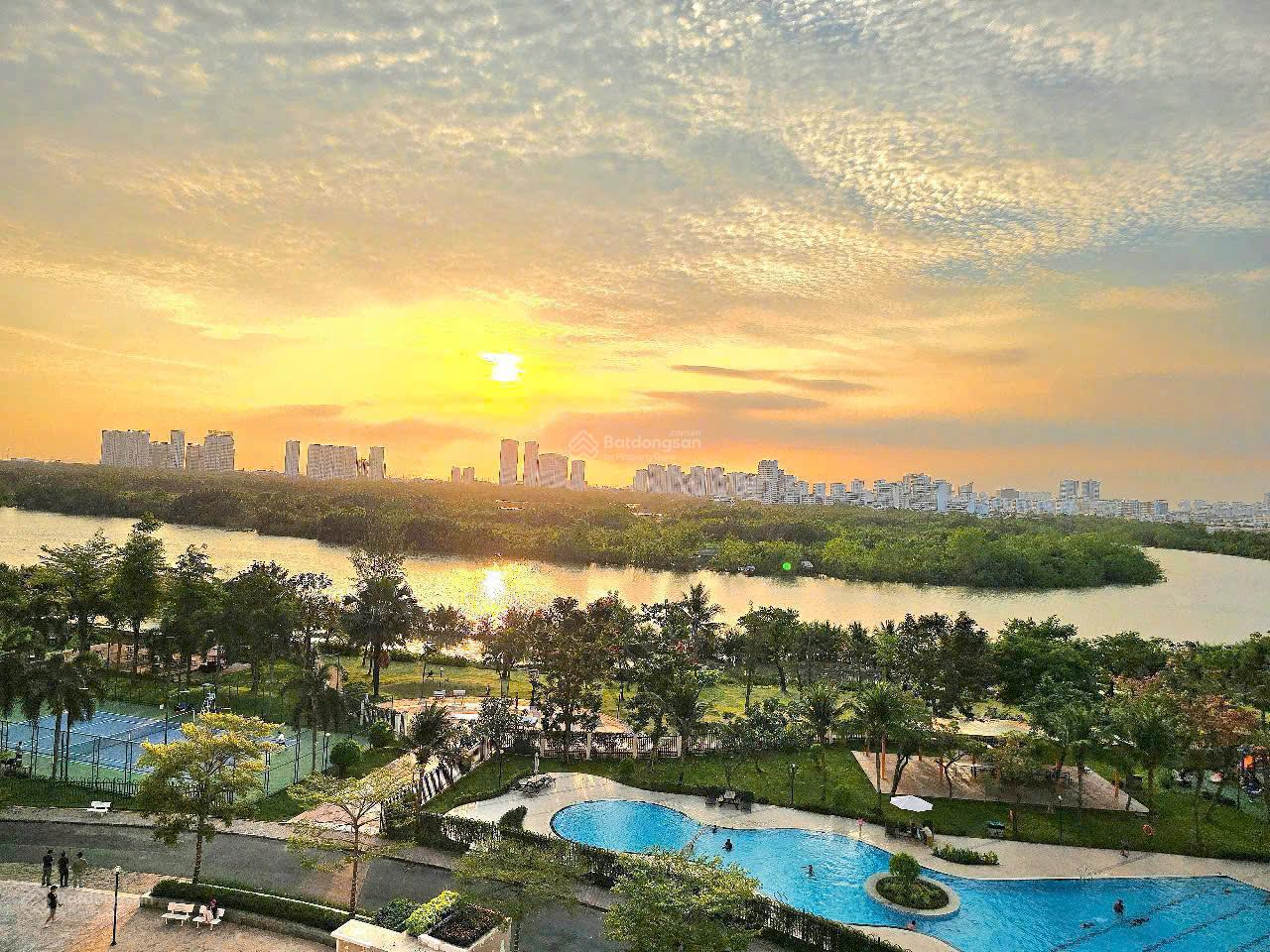 Bán căn hộ Riverside Residence view trực diện sông DT: 146m2 bán giá đầu tư 17tỷ Bán căn hộ Riverside Residence view trực diện sông DT: 146m2 bán giá đầu tư 17tỷ