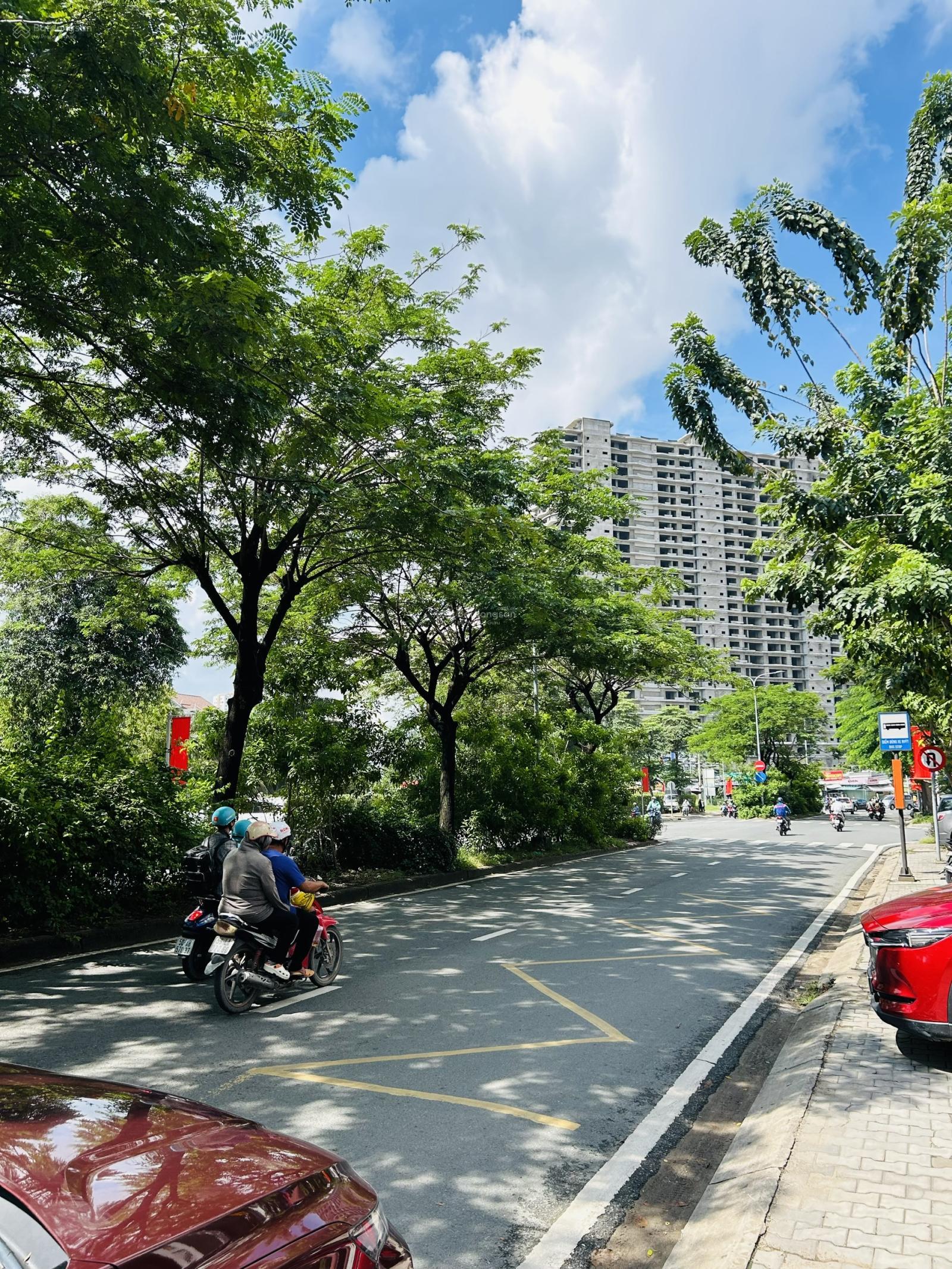 Cập nhật tháng 1, giá tốt nhất Phú Mỹ Vạn Phát Hưng. Diện tích 126m2 - giá 18,5 tỷ. LH 0986 766 ***