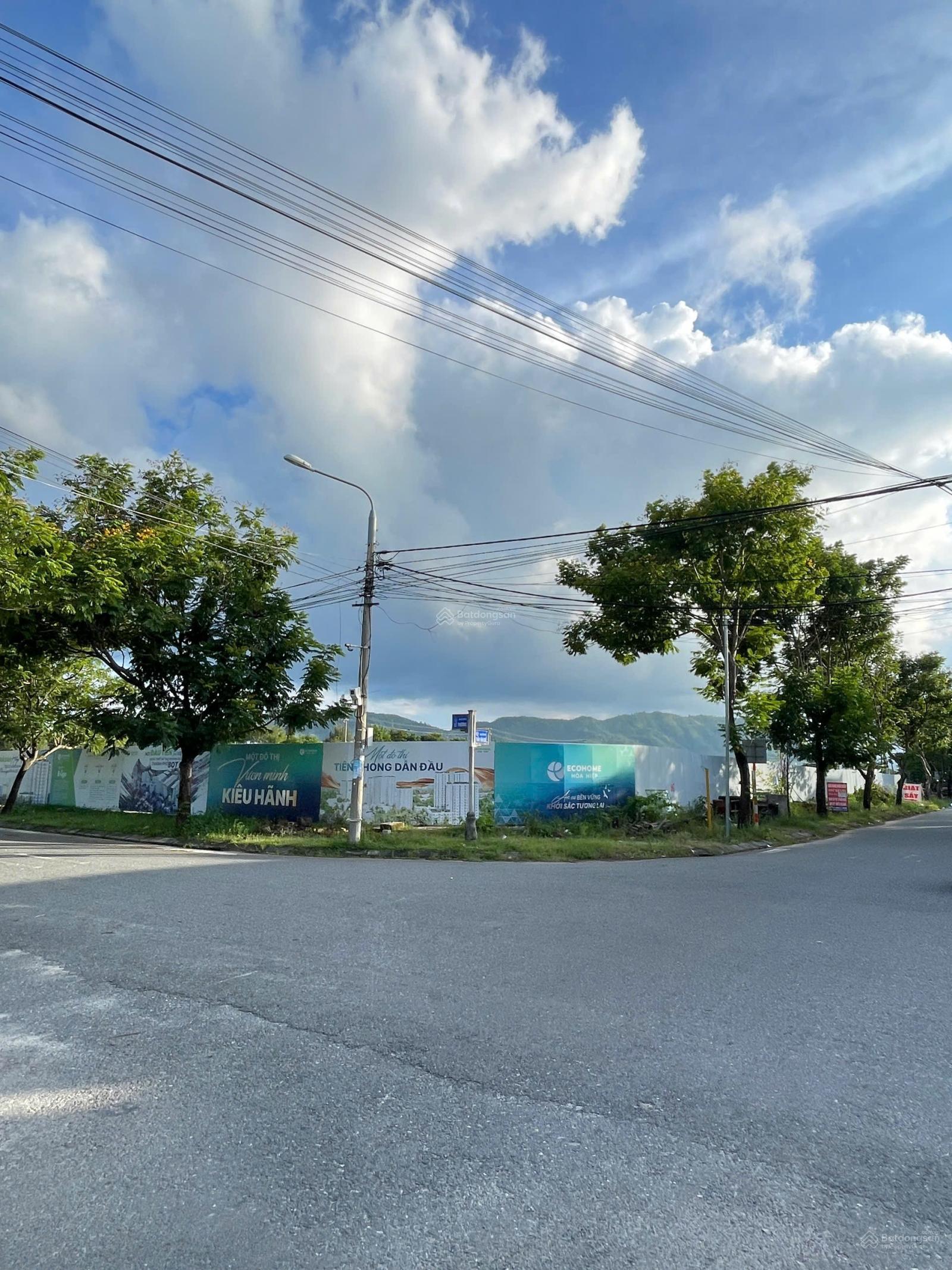 Bán căn góc ngã tư 2 đường 7,5m Lê Thương & Nguyễn Thành Long, thông 2 khu chung cư lớn