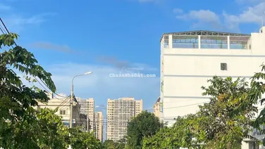 Bán căn góc ngã tư 2 đường 7,5m Lê Thương & Nguyễn Thành Long, thông 2 khu chung cư lớn