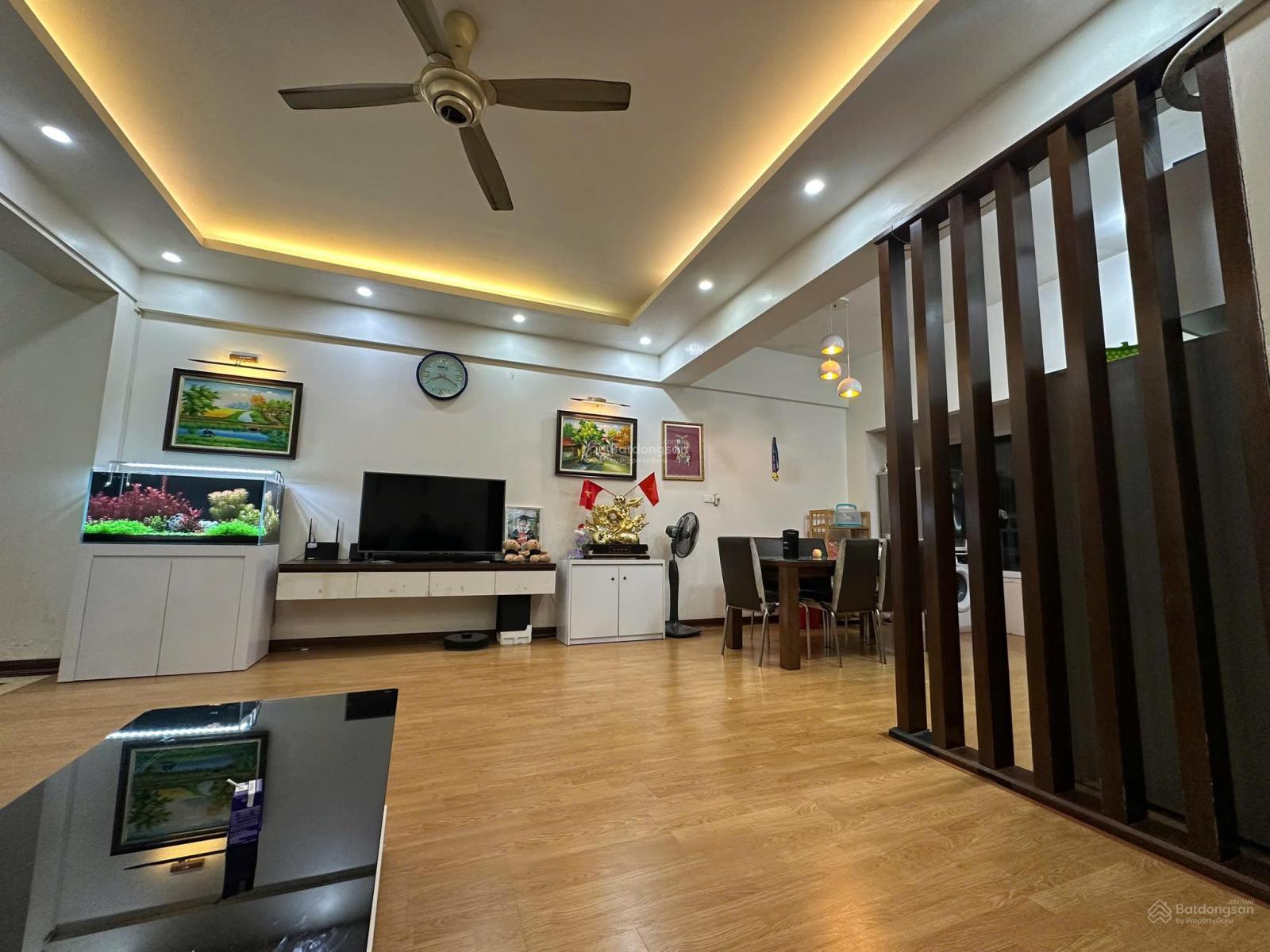 Bán chung cư A2 tại 151 Nguyễn Đức Cảnh, DT 86m2 2PN 2WC full nội thất giá 6,3 tỷ, LH 0983 873 ***