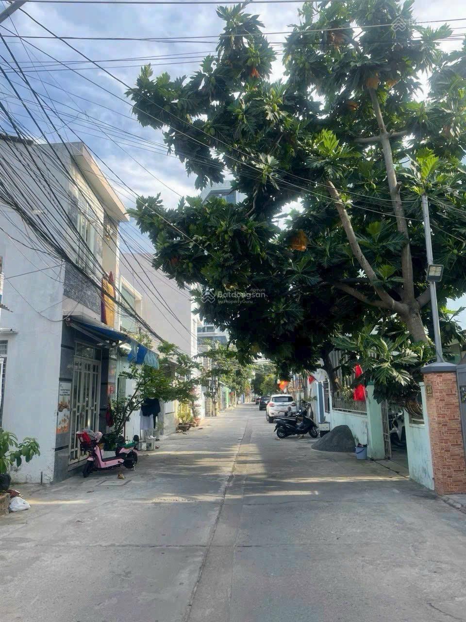 Đường Dương Hiến Quyền (rộng 7m) - 122m2 ngang 5,2m - cách biển 50m - giá 9.75 tỷ Đường Dương Hiến Quyền (rộng 7m) - 122m2 ngang 5,2m - cách biển 50m - giá 9.75 tỷ