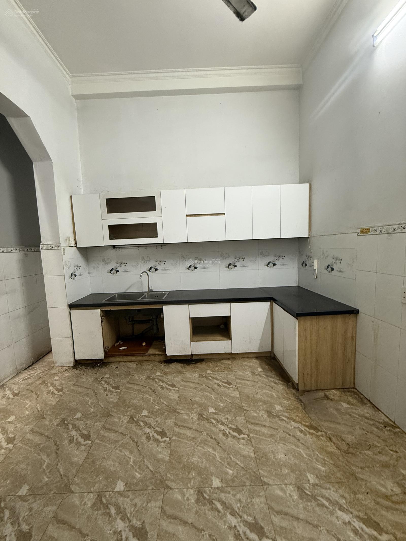 Bán gấp nhà mặt tiền Lạc Long Quân 4.3x24m, trệt 4 lầu giá chỉ 12.5 tỷ/thương lượng - P10, Tân Bình