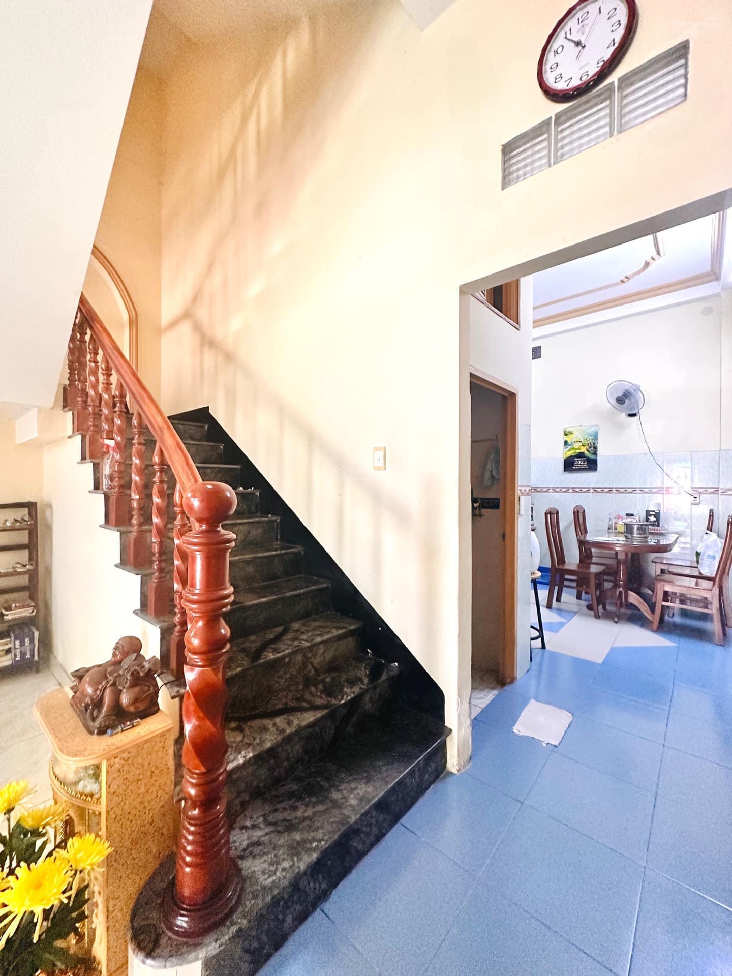 Bán Nhà, 3 Tầng BTCT, DT5m x 12m, Cách Mạng Tháng 8, Quận 10. Chỉ 9.2 Tỷ