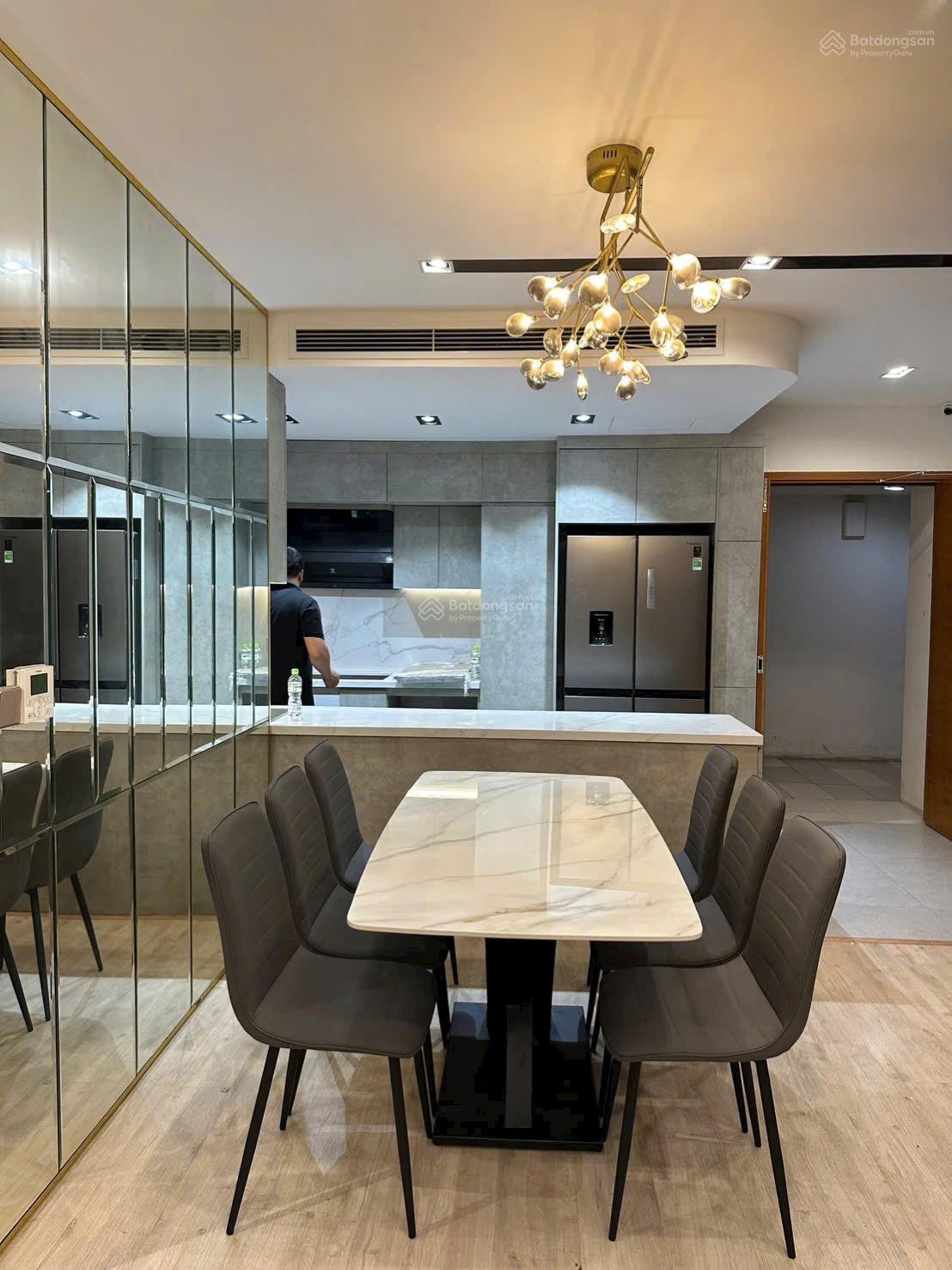 Bán căn 2PN 100m2 full nội thất cao cấp giá có thương lượng tại dự án Chelsea Park Bán căn 2PN 100m2 full nội thất cao cấp giá có thương lượng tại dự án Chelsea Park