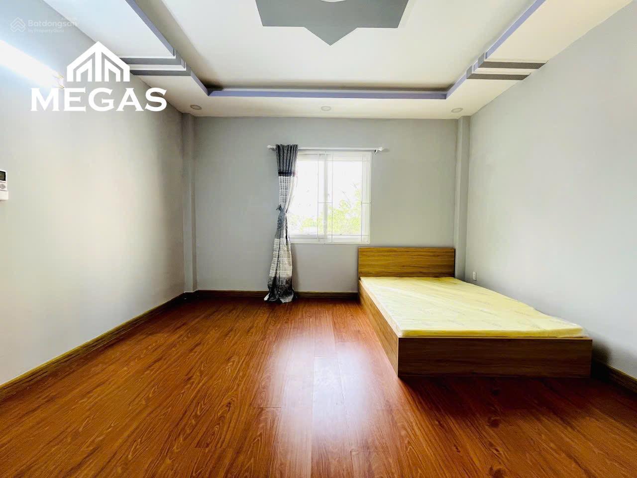 Phòng cửa sổ trời nhỏ xinh tiện ích tốt có thêm bớt nội thất trống sẵn