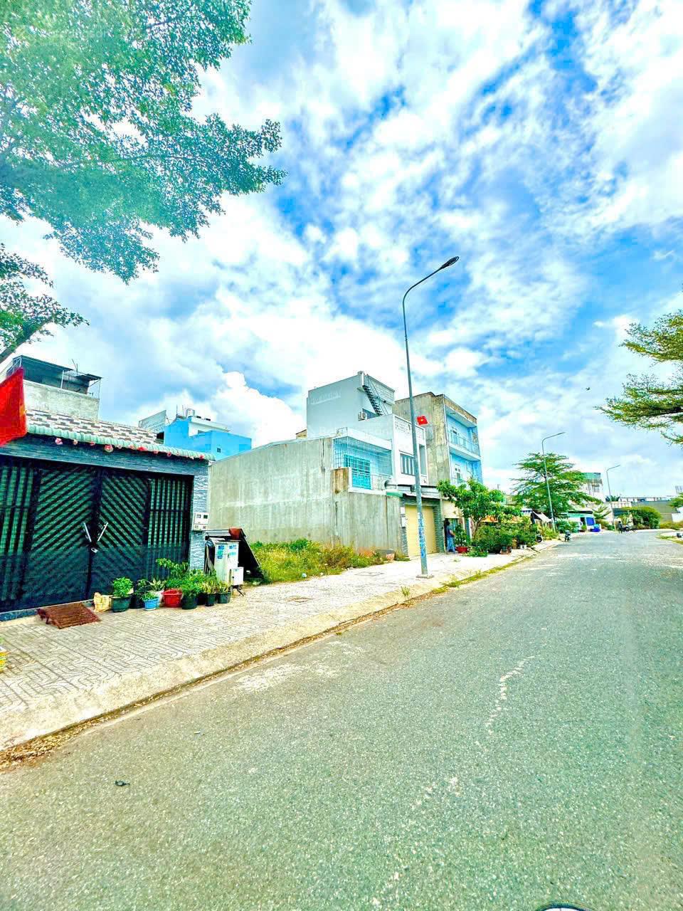 Duy nhất nền đất giá rẻ đường số 8 khu Tân Đô. Còn thương lượng