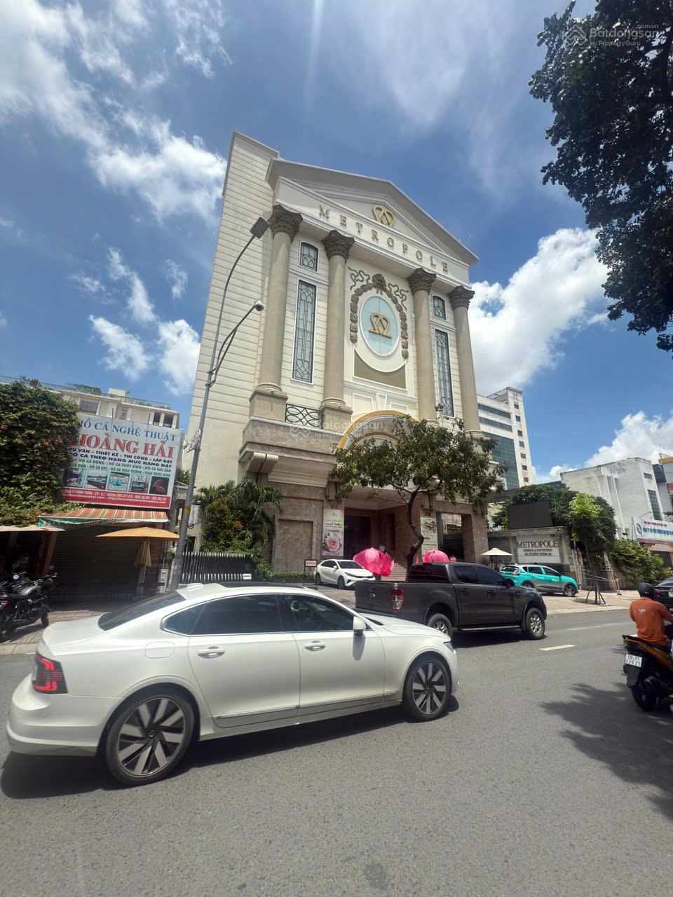 Biệt thự mặt tiền Lý Chính Thắng, ngay nhà khách T78, DT 205m2, giá 51,9 tỷ Biệt thự mặt tiền Lý Chính Thắng, ngay nhà khách T78, DT 205m2, giá 51,9 tỷ