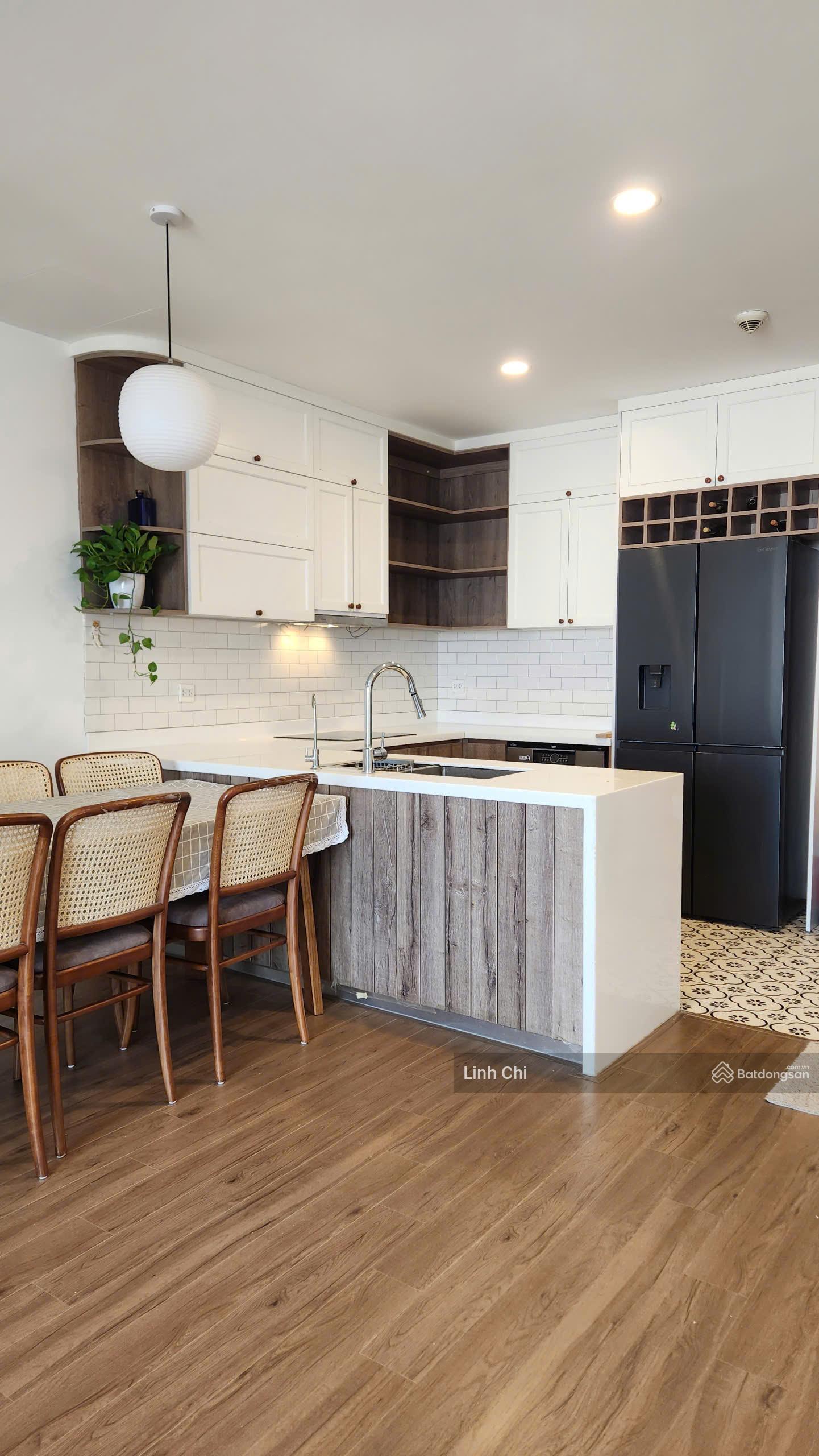 KOSMO TÂY HỒ, 84M - 2 NGỦ. ĐẦY ĐỦ NỘI THẤT. GIÁ TỐT. LIÊN HỆ: 0946 116 ***