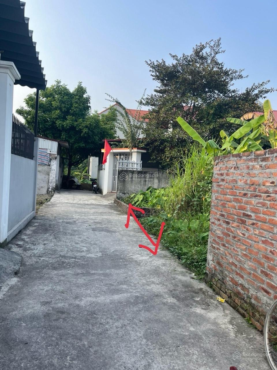 Chỉ 2.1 tỷ có ngay 37m Phụng Châu, Chương Mỹ, làn 2 oto vào nhà, giá đầu tư.