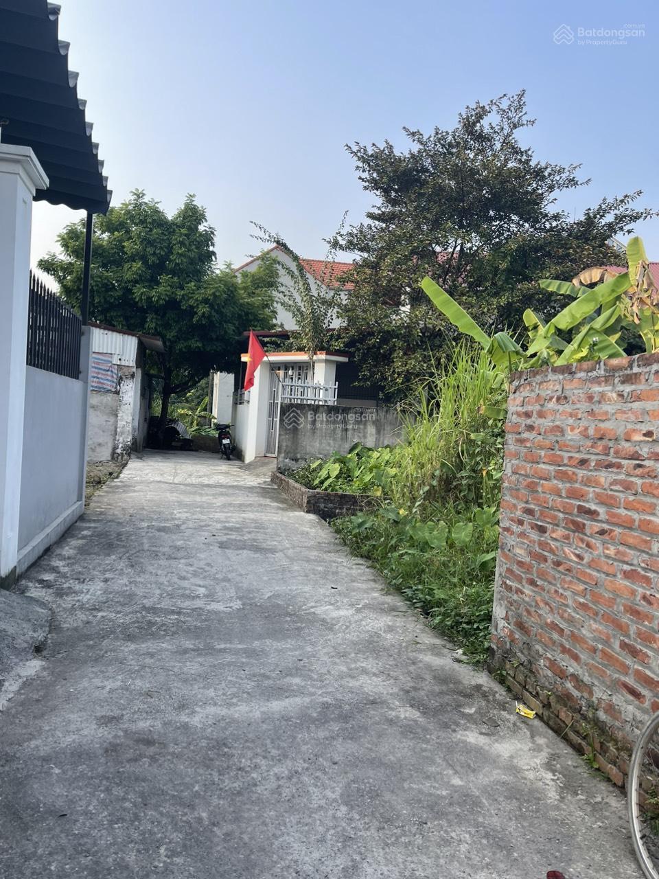 Chỉ 2.1 tỷ có ngay 37m Phụng Châu, Chương Mỹ, làn 2 oto vào nhà, giá đầu tư.