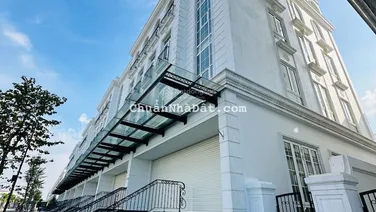 Bán gấp toà nhà 8 tầng 1 hầm Jade Lake 120m2 mặt tiền 8m đường 60m chỉ 23 tỷ thuê 100tr/th
