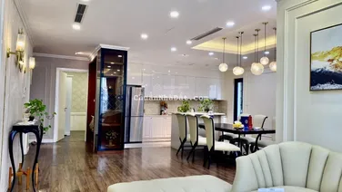 Bán gấp căn hộ chung cư 4PN full đồ bên Ngoại Giao Đoàn toà N01T1