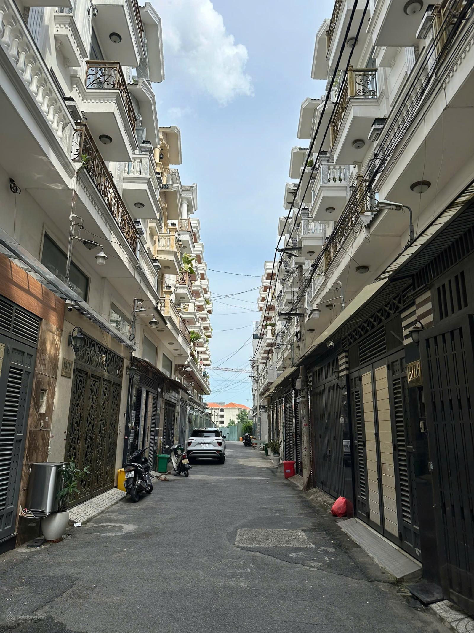 Bán Nhà khu đồng bộ HXH 5m Nguyễn Oanh P6 , DT: 4 x 14m , 3 lầu , giá: 9.1 tỷ