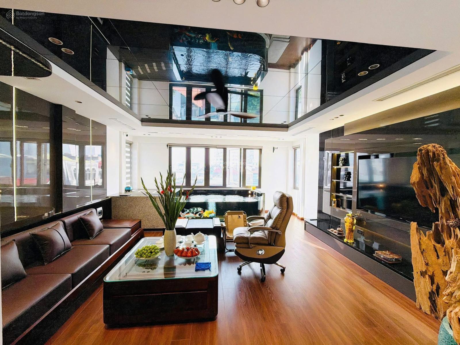 Bán nhà riêng Hoàng Quốc Việt 48m2, ô tô, thang máy vivu, kinh doanh, full đồ ở ngay