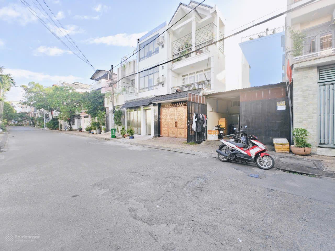 Bán đất tặng dãy trọ ngang 5m đường oto thông ra Hoàng Diệu 2 cách Vincom trung tâm Thủ Đức chỉ 3p